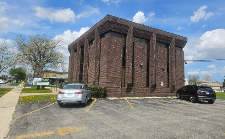Pictures of Office property located at 8233 South Harlem Avenue, Bridgeview, IL 60455 for lease - image #1