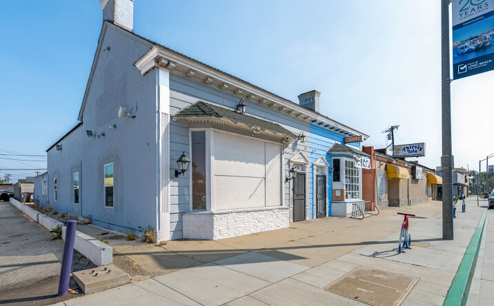 Pictures of Retail property located at 4311 East Carson Street, Long Beach, CA 90808 for lease - image #1