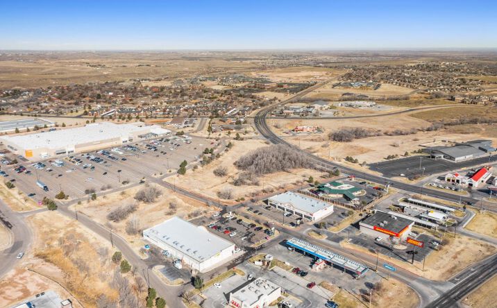Pictures of Retail property located at 5722 W Amarillo Blvd., Amarillo, TX 79106 for lease - image #1