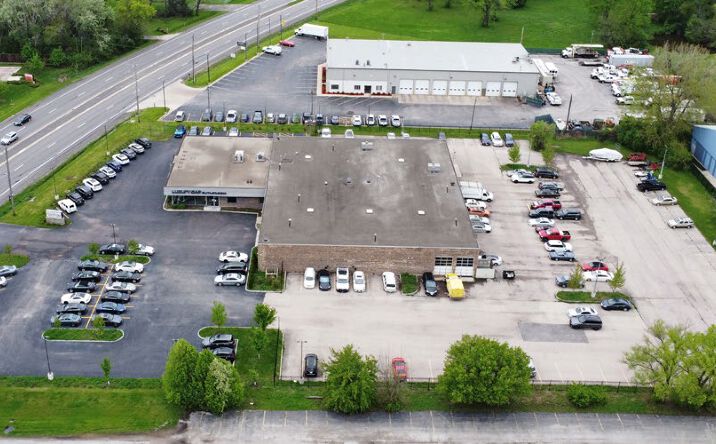 Pictures of Retail, Industrial property located at 601 W Roosevelt Road, West Chicago, IL 60185 for lease - image #1
