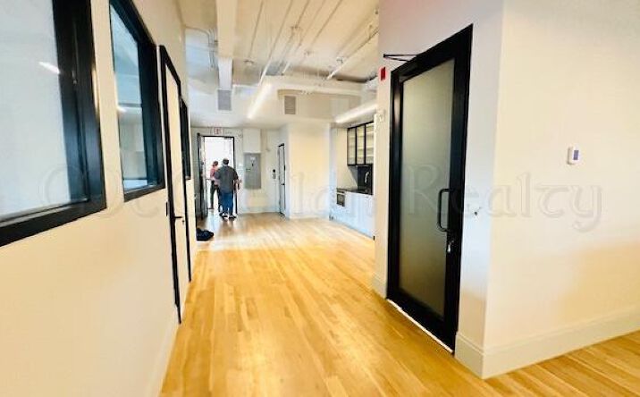 Pictures of Retail, Office property located at 6 Greene #601, New York City, NY 72450 for lease - image #1