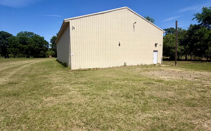 Pictures of Industrial, Special Purpose property located at 136 HICKS DR DR, PERRY, GA 31069 for lease - image #1