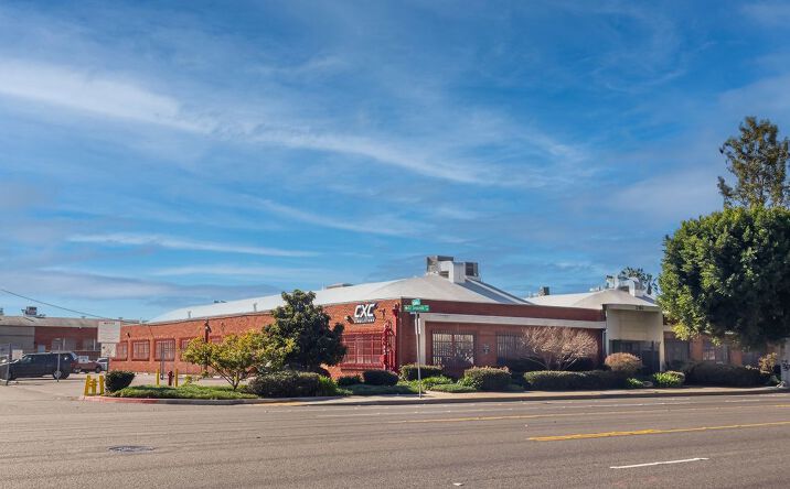 Pictures of Industrial property located at 3160 W El Segundo Blvd, Hawthorne, CA 90250 for lease - image #1