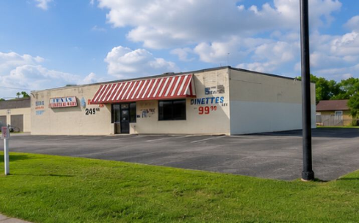 Pictures of Retail, Industrial, Land property located at 2122 East Main Street, Grand Prairie, TX 75050 for lease - image #1