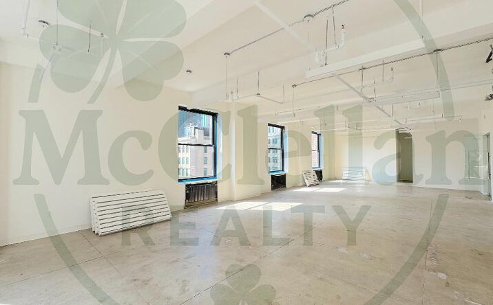 Pictures of Retail, Office property located at 9 Times Square #1802, New York City, NY 10018 for lease - image #1