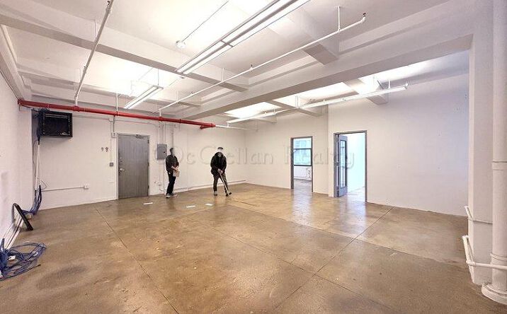 Pictures of Office property located at West 38th Street, New York, NY 10018 for lease - image #1