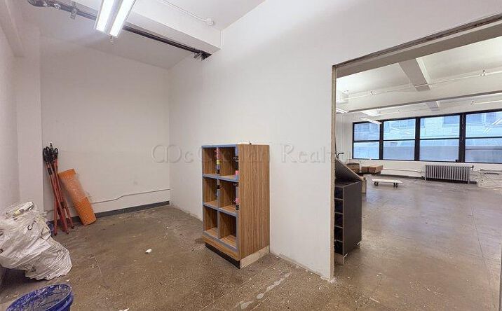 Pictures of Retail, Office property located at WEST 38th Street #201, New York, NY 10018 for lease - image #1