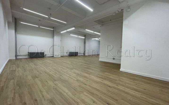 Pictures of Office property located at West 38th Street, New York City, NY 10018 for lease - image #1