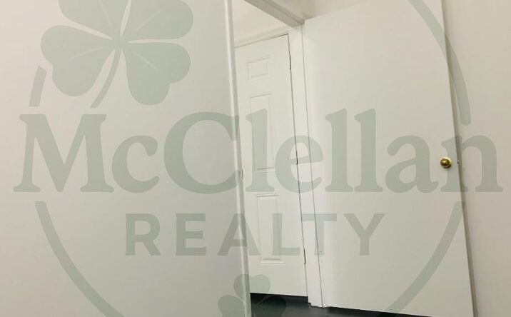 Pictures of Retail, Office property located at WEST 38th Street #102, New York, NY 10018 for lease - image #1
