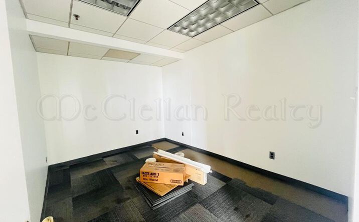 Pictures of Office property located at West 32nd Street, New York City, NY 10001 for lease - image #1