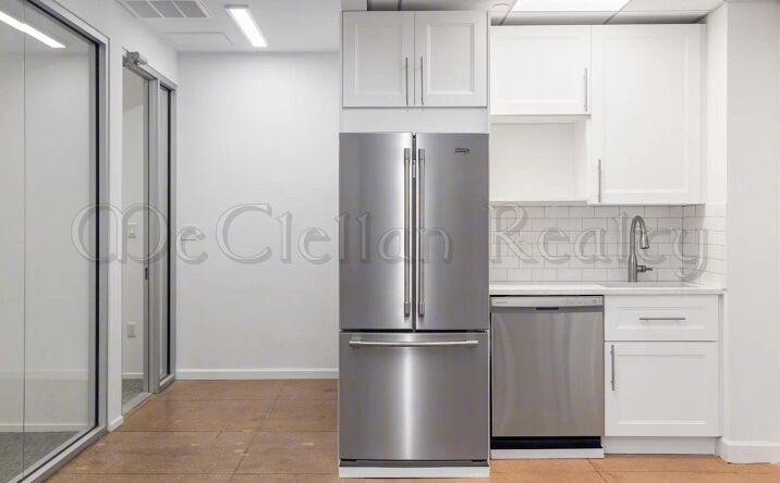 Pictures of Office property located at West 21st Street, New York City, NY 10011 for lease - image #1