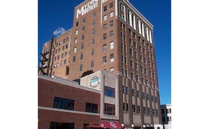 Pictures of Office property located at 1 W Old State Capitol Plaza #716, Springfield, IL 62701 for lease - image #1