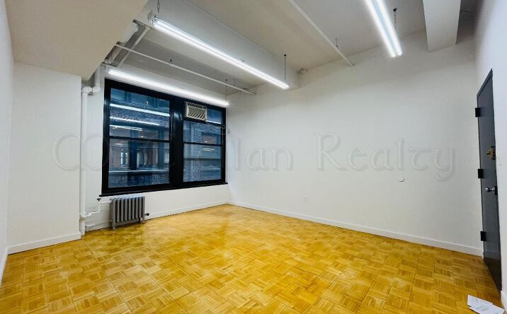 Pictures of Office property located at West 35th, New York, NY 10001 for lease - image #1