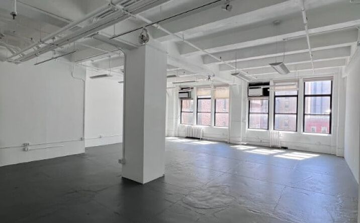 Pictures of Retail, Office property located at WEST 37th St, New York, NY 10001 for lease - image #1