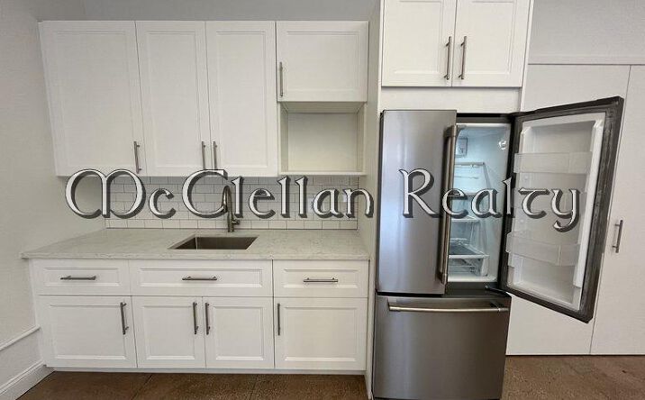 Pictures of Office property located at West 21st Street, New York City, NY 10011 for lease - image #1