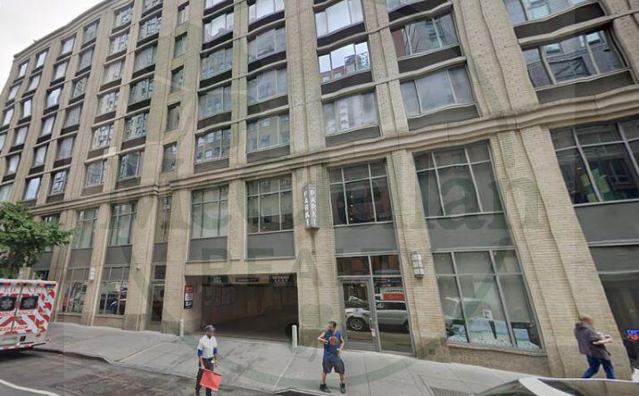 Pictures of Retail, Office property located at West 37th, New York, NY 10018 for lease - image #1