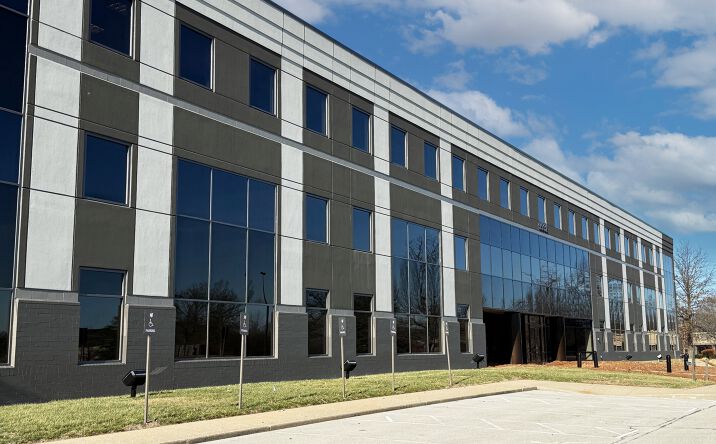 Pictures of Office property located at 9931 Corporate Campus Drive, Louisville, KY 40223 for lease - image #1