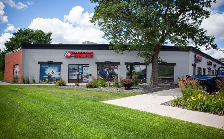 Pictures of Retail property located at 8078 Morgan Circle South, Bloomington, MN 55431 for lease - image #1