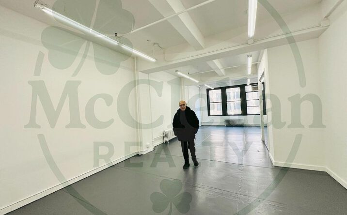 Pictures of Office property located at West 38th Street, New York City, NY 10001 for lease - image #1