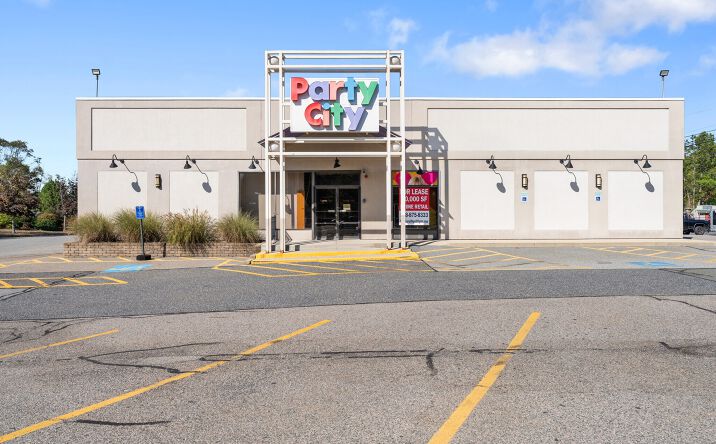 Pictures of Retail property located at 321 Worcester Street, Natick, MA 01760 for lease - image #1