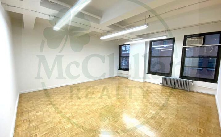 Pictures of Office property located at West 35th, New York City, NY 10036 for lease - image #1