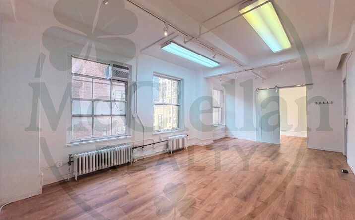 Pictures of Retail property located at West 40th Street, New York, NY 10018 for lease - image #1