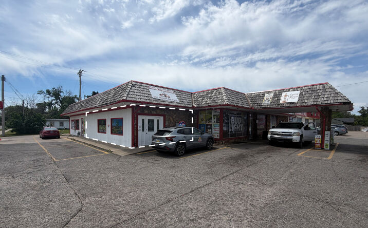 Pictures of Retail, Office, Special Purpose property located at 1651 East Macarthur Road, Wichita, KS 67216 for lease - image #1