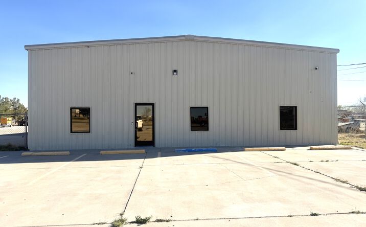 Pictures of Industrial, Special Purpose property located at 2215 W BENDER BLVD, HOBBS, NM 88240-9360 for lease - image #1