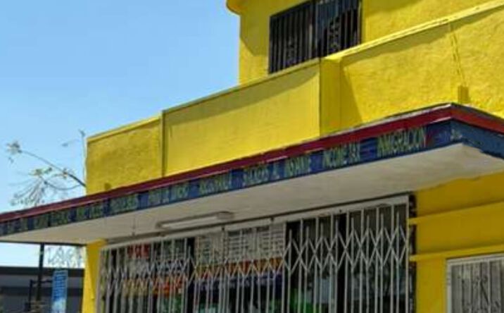 Pictures of Retail, Office, Restaurant property located at 10111 Long Beach Boulevard, Lynwood, CA 90262 for lease - image #1
