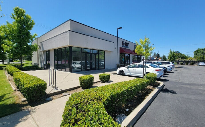 Pictures of Retail, Restaurant property located at 3045 Arden Way, Sacramento, CA 95825 for lease - image #1