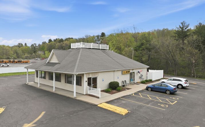 Pictures of Retail, Restaurant property located at 895 Southbridge St, Auburn, MA 01501 for lease - image #1