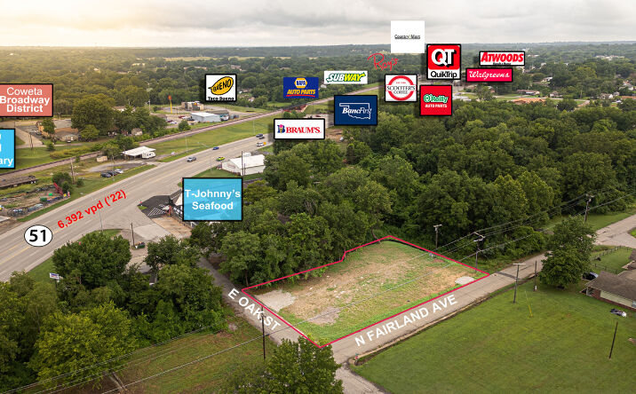 Pictures of Land property located at 315 East Oak Street, Coweta, OK 74429 for lease - image #1