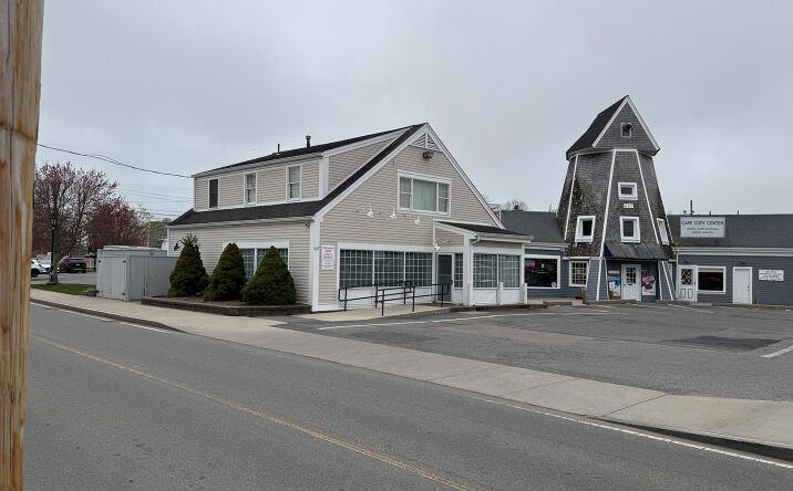 Pictures of Retail property located at 627 Main St, Hyannis, MA 02601 for lease - image #1