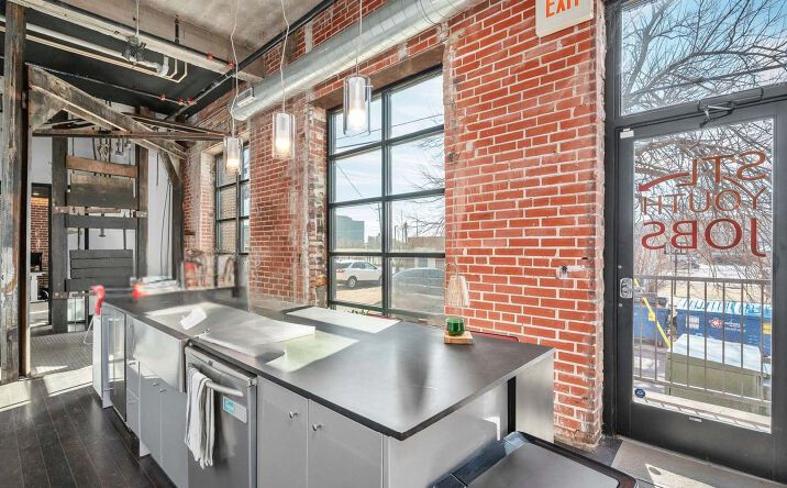 Pictures of Office property located at 3016 Locust St, St. Louis, MO 63103 for lease - image #1