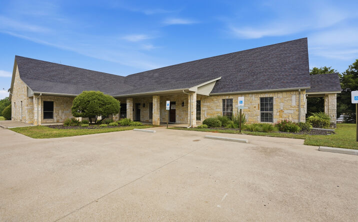 Pictures of Office property located at 914 Foster Lane, Weatherford, TX 76086 for lease - image #1