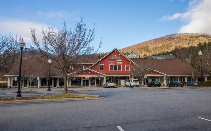 Pictures of Retail, Restaurant, Office property located at 4 Olde Eastwood Village Boulevard, Asheville, NC 28803 for lease - image #1
