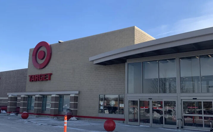 Pictures of Retail property located at 7959 Calumet Ave, Munster, IN 46321 for lease - image #1