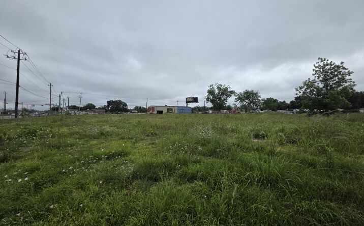 Pictures of Industrial property located at 6019 W Cedar Bayou Lynchburg Rd, Baytown, TX 77521 for lease - image #1