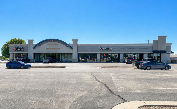 Pictures of Retail, Special Purpose property located at 2733 West Central Avenue, El Dorado, KS 67042 for lease - image #1