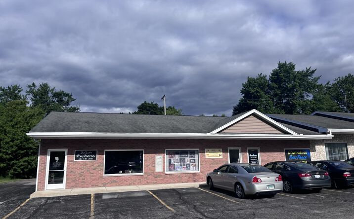 Pictures of Retail, Office property located at 511 Wilson Ave NW, Grand Rapids, MI 49534 for lease - image #1
