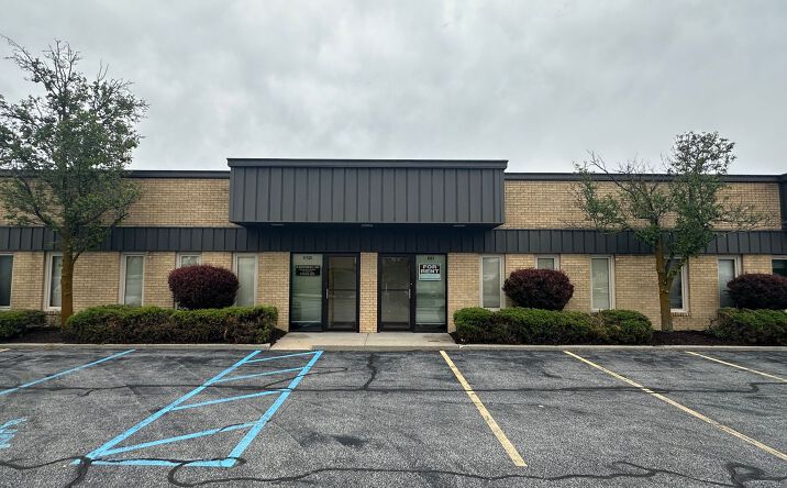 Pictures of Office property located at 9725 Prairie Avenue, Highland, IN 46322 for lease - image #1