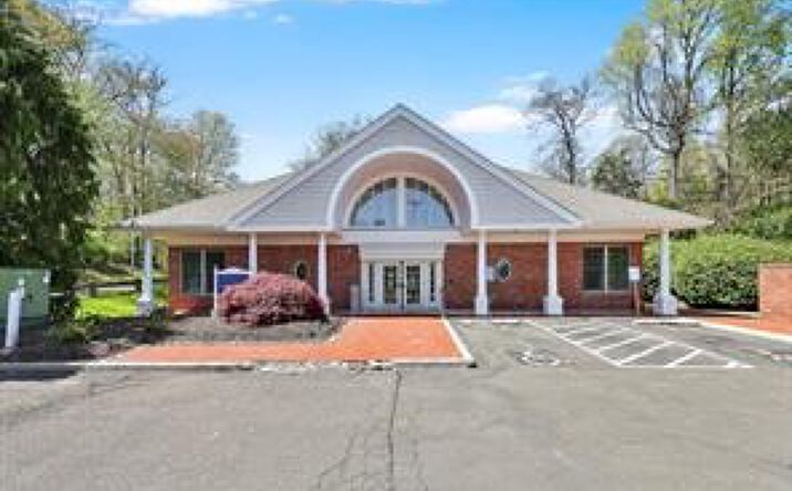 Pictures of Retail property located at 887 Bridgeport Ave, Shelton, CT 06484 for lease - image #1