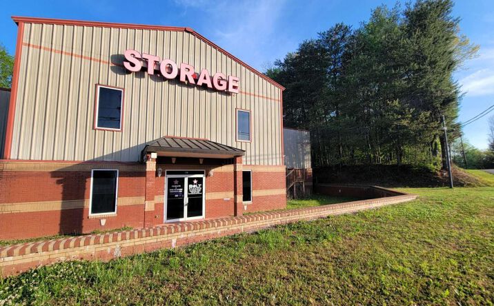 Pictures of Retail, Office property located at 167 Hefner St, Ellijay, GA 30540 for lease - image #1