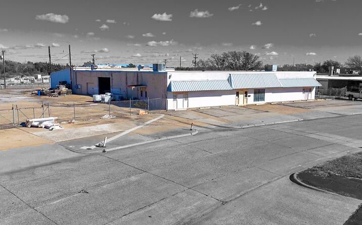 Pictures of Industrial property located at 3121 National Cir, Garland, TX 75041-2326 for lease - image #1