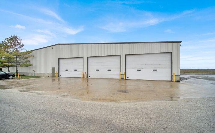 Pictures of Retail, Industrial property located at 2649 N 900 East Road E, Ashkum, IL 60911 for lease - image #1