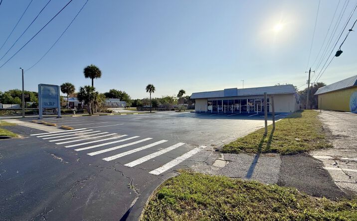 Pictures of Retail, Office property located at 2110 N Courtenay Parkway, Merritt Island, FL 32953 for lease - image #1