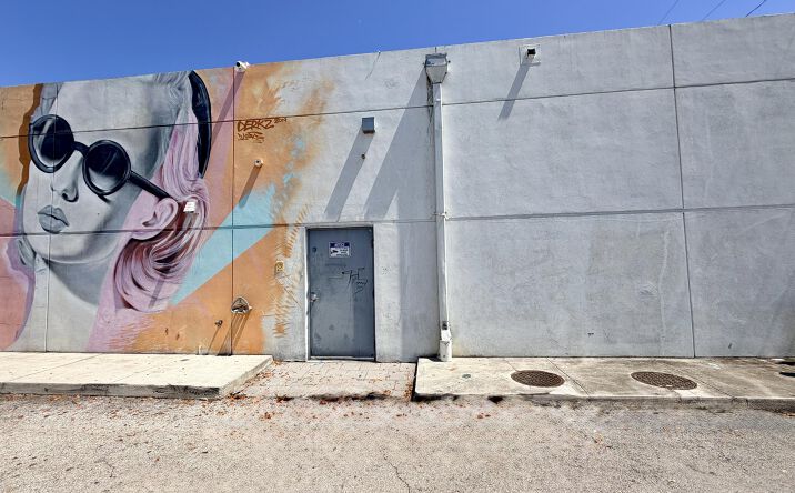 Pictures of Industrial, Restaurant, Retail, Special Purpose property located at 3452 N Miami Avenue 3460, Miami, FL 33127 for lease - image #1