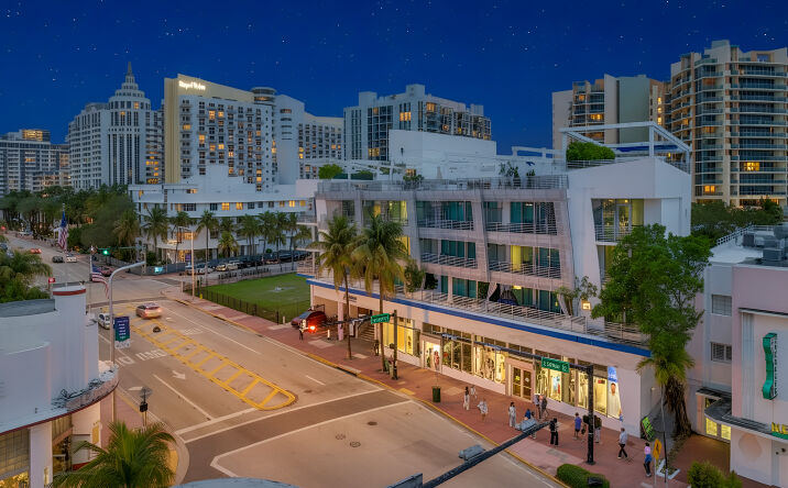 Pictures of Retail, Restaurant property located at 1437 Collins Avenue, Miami Beach, FL 33139 for lease - image #1