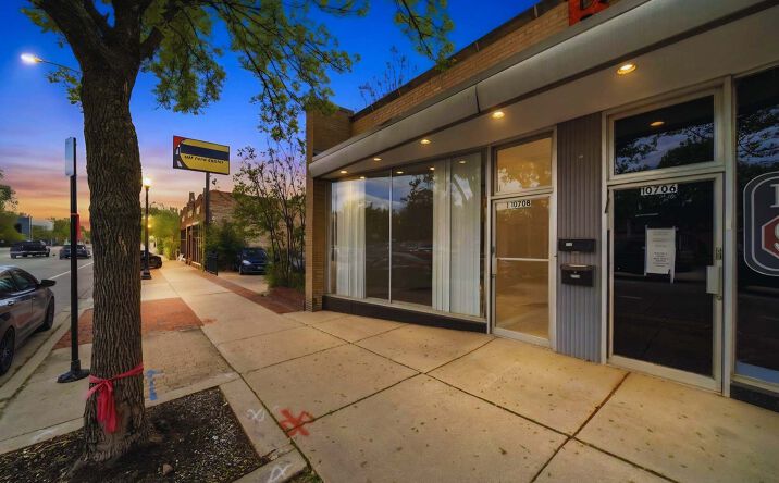 Pictures of Retail property located at 10708 S Western Avenue, Chicago, IL 60643 for lease - image #1