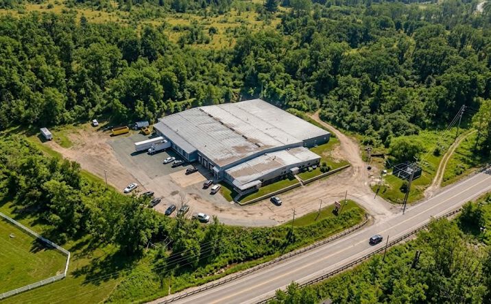 Pictures of Industrial property located at 850 Eisenhower Blvd, Johnstown, PA 15904 for lease - image #1